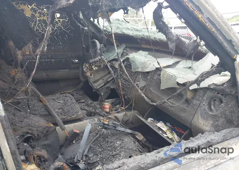 2013 Ford Expedition Limited z USA, uszkodzony, nr VIN 1FMJU2A53DEF32684